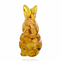 Статуэтка из янтаря "Кролик", фотография 2. Интернет-магазин ЛАВКА ПОДАРКОВ