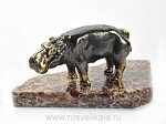25767 Нат.камень Статуэтка "Бегемотик" Бронза, Яшма (6129)