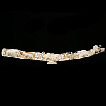 0042261 Бивень мамонта Композиция "Охота пещерных людей на мамонтов"