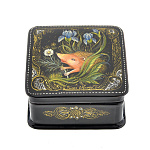   лаковая миниатюра ШКАТУЛКА "Еж с ромашкой"6,5*6,5*3,5см Авт.Краснов