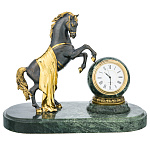 3726 Бронза Часы настольные "Конь" (овал) Змеевик Лемизит 1.28
