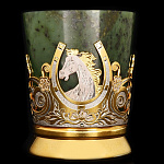 0020605 Златоуст КРУЖКА НЕФРИТОВАЯ "Бабочка/Подкова-Лошадь"(с подстаканником), позолота, в П/У