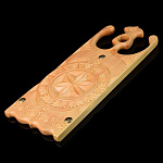 0058973 ДОСКА РАЗДЕЛОЧНАЯ В СТИЛЕ МОДЕРН дл.49см сосна, лак. чеканка-вставки 