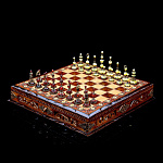 0053680 ШАХМАТЫ "ВИТЫЕ"  Ларец 49*49см Фигуры Янтарно-латунные