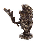 0080163 Бронза статуэтка Ёжик с листочком (мал) 3*2,5*3,5