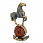 Статуэтка с янтарем "Лошадка на подкове", фотография 2. Интернет-магазин ЛАВКА ПОДАРКОВ