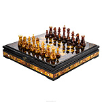 Шахматный ларец с инкрустацией и фигурами из янтаря