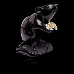 0053609 Нат камень МЫШЬ С БУКЕТОМ ангидрит 