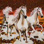 Картина янтарная "Кони" 30х40 см, фотография 2. Интернет-магазин ЛАВКА ПОДАРКОВ