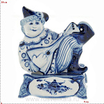 10465 Гжель Скульптура "Скоморох с балалайкой" 9*6см Авт.Черновы Л.и В 