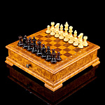 0055510  Шахматный ларец из березового капа с янтарными фигурами "Мини" 26*26*8см