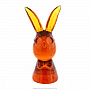 Статуэтка из янтаря "Умный кролик", фотография 1. Интернет-магазин ЛАВКА ПОДАРКОВ