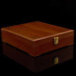 Подарочная упаковка из дерева 24х20х6 см