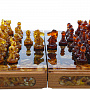 Шахматы с инкрустацией и фигурами из янтаря 32х32 см, фотография 4. Интернет-магазин ЛАВКА ПОДАРКОВ