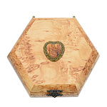 0059240 Нат.дерево Шкатулка "ШЕСТИГРАННИК" 1620,5*6см Карельская береза