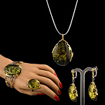 720068/6,86г  Серебро 925* КОЛЬЦО вст.Янтарь р/п