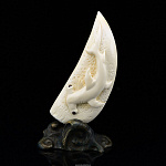 Скульптура из кости "Рыба-молот"