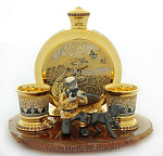 22925 Златоуст Набор"Охотничий"Фляга+2 рюмки на подставке, Агат, Гранаты, Золото, Бронза в П/У((861