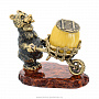 Статуэтка с янтарем "Запасливый медведь с тележкой", фотография 5. Интернет-магазин ЛАВКА ПОДАРКОВ