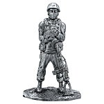 0033158-тонир. Ол.миниатюра Серия ВЕЖЛИВЫЕ ЛЮДИ "Боец с пулеметом и котом" арт.16