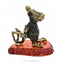 Статуэтка с янтарем "Крыс с рогаткой", фотография 2. Интернет-магазин ЛАВКА ПОДАРКОВ