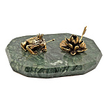 0025774-н/к  Бронза Статуэтка "ЦАРЕВНА-ЛЯГУШКА" 6*5см на камне