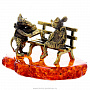 Статуэтка с янтарем "Мышки на скамейке" (коньячный), фотография 2. Интернет-магазин ЛАВКА ПОДАРКОВ