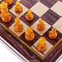 Шахматы деревянные с янтарными фигурами 37х37 см, фотография 5. Интернет-магазин ЛАВКА ПОДАРКОВ