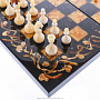 Шахматы с инкрустацией и фигурами из янтаря "Олива" 56х56 см, фотография 3. Интернет-магазин ЛАВКА ПОДАРКОВ