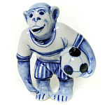 09317 Гжель Скульптура "Обезьянка 2 (С МЯЧОМ)" Авт.Черновы Л.и В