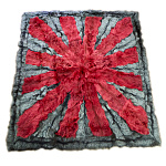 Плед из меха черно-бурых и рыжих лисиц.