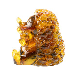 Статуэтка из янтаря "Еж с яблоком"