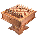 0046860 Нат.дерево ЛАРЕЦ ШАХМАТНЫЙ"Ледовое побоище"доска=68*68 h фигур 6,5*10см