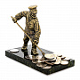 Бронзовая статуэтка "Греби деньги лопатой", фотография 2. Интернет-магазин ЛАВКА ПОДАРКОВ