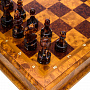 Шахматный ларец из березового капа с янтарными фигурами 42х42 см, фотография 2. Интернет-магазин ЛАВКА ПОДАРКОВ