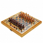 Шахматы с инкрустацией из янтаря и янтарными фигурами